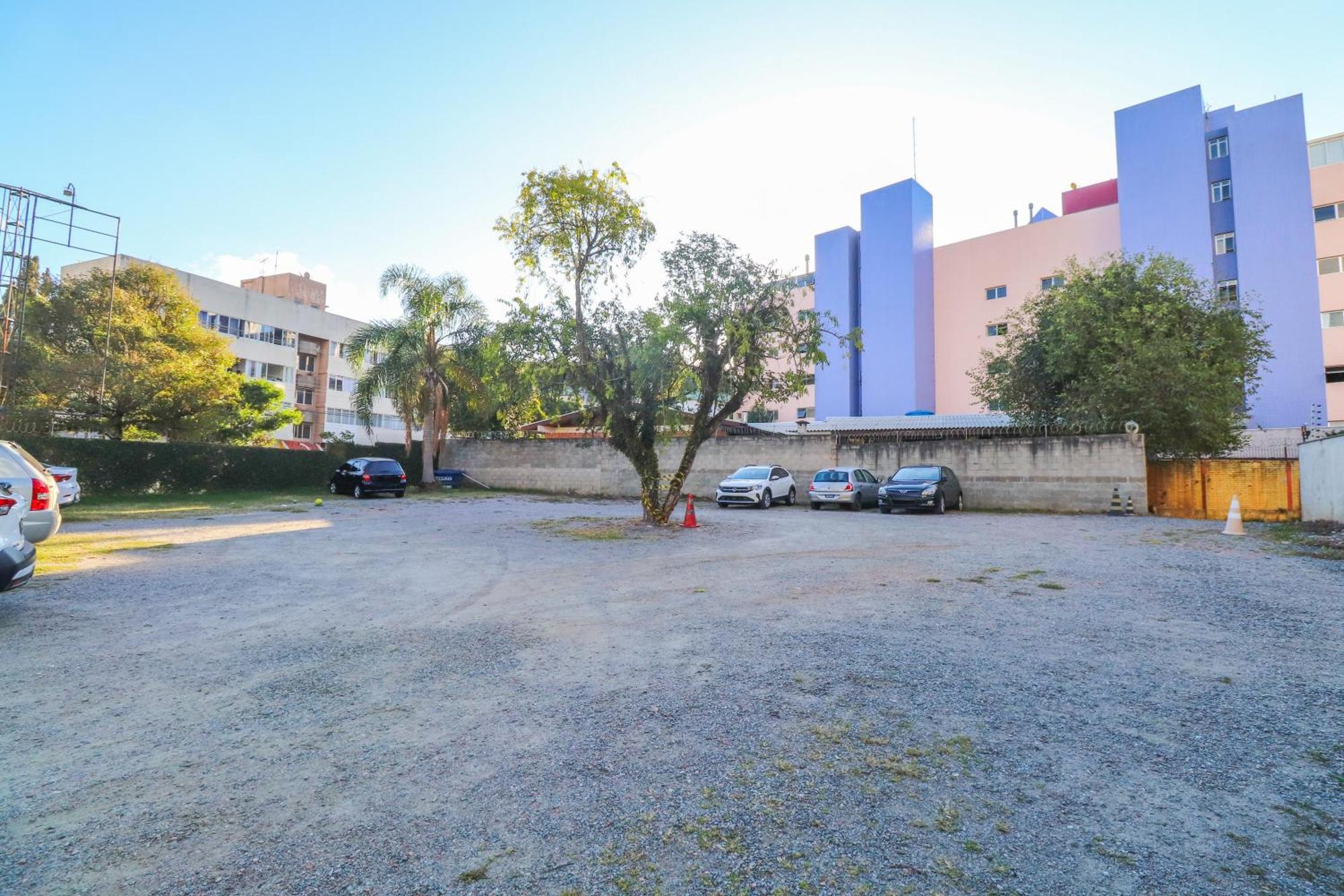 Com 1 Proximo Estadio Couto Pereira 公寓